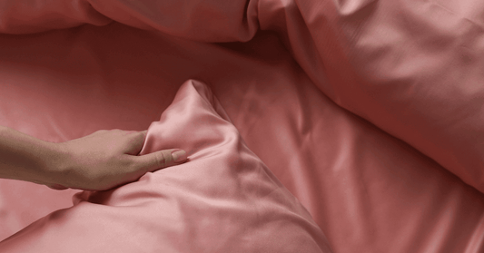 Explained: The Wonders of Silk Pillowcases - Tara Sartoria