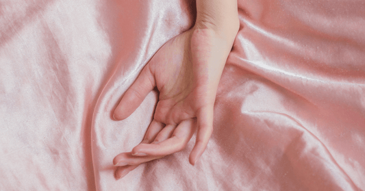 Silk Sheets for Every Bedroom Palette - Tara Sartoria